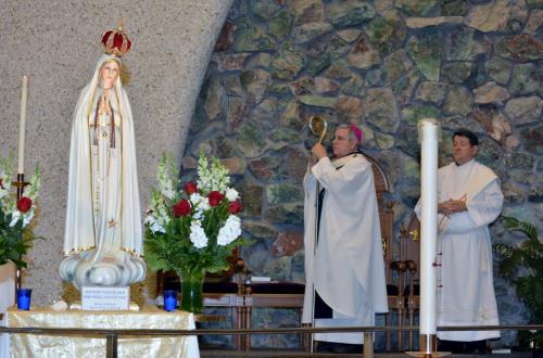 Lady Of Fatima Statue @ St. Veronica 10-07-2016 (59)